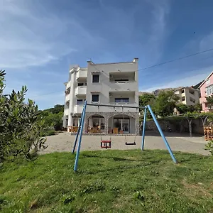 Leticia Apartman